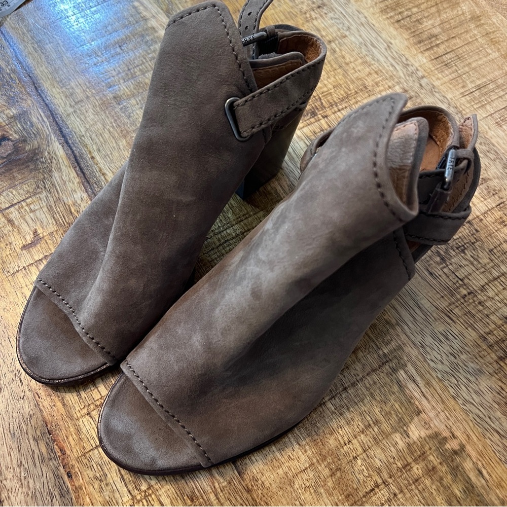 Frye Dani Shield Slingback Open-Toe block heel Suede Booties – Size 10 - Picture 2 of 8